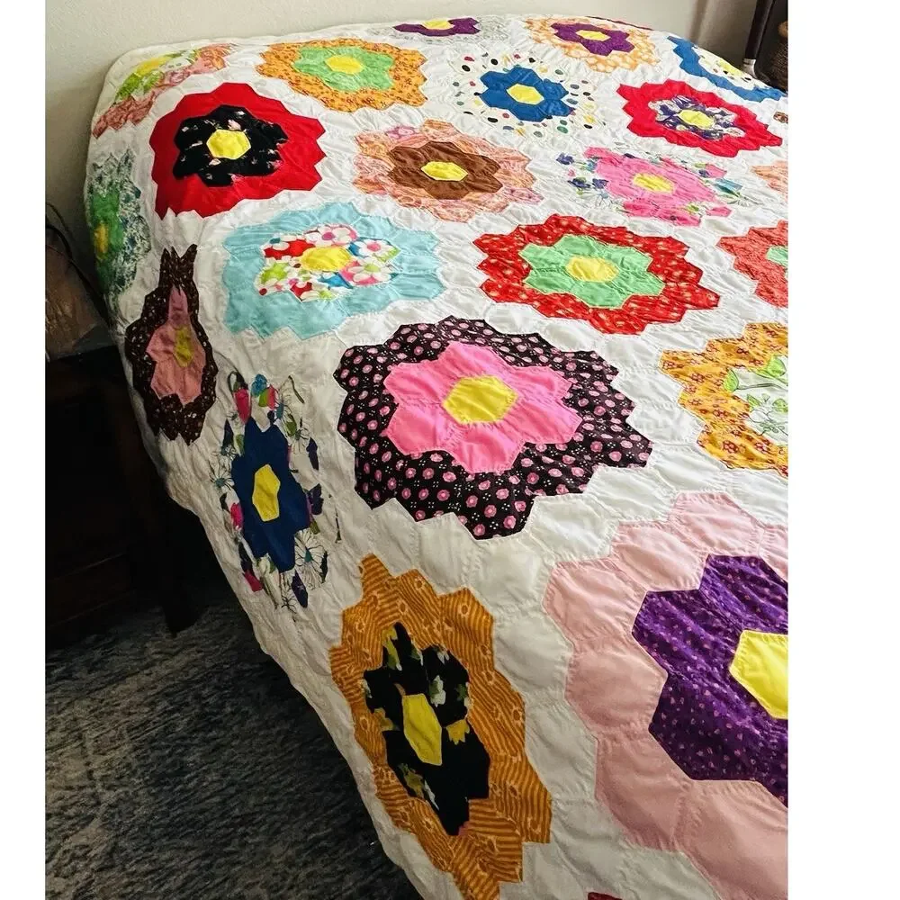 Vintage handmade Quilt Grandmother's Flower Garden 50s 60s 70s fabrics 102 x 88